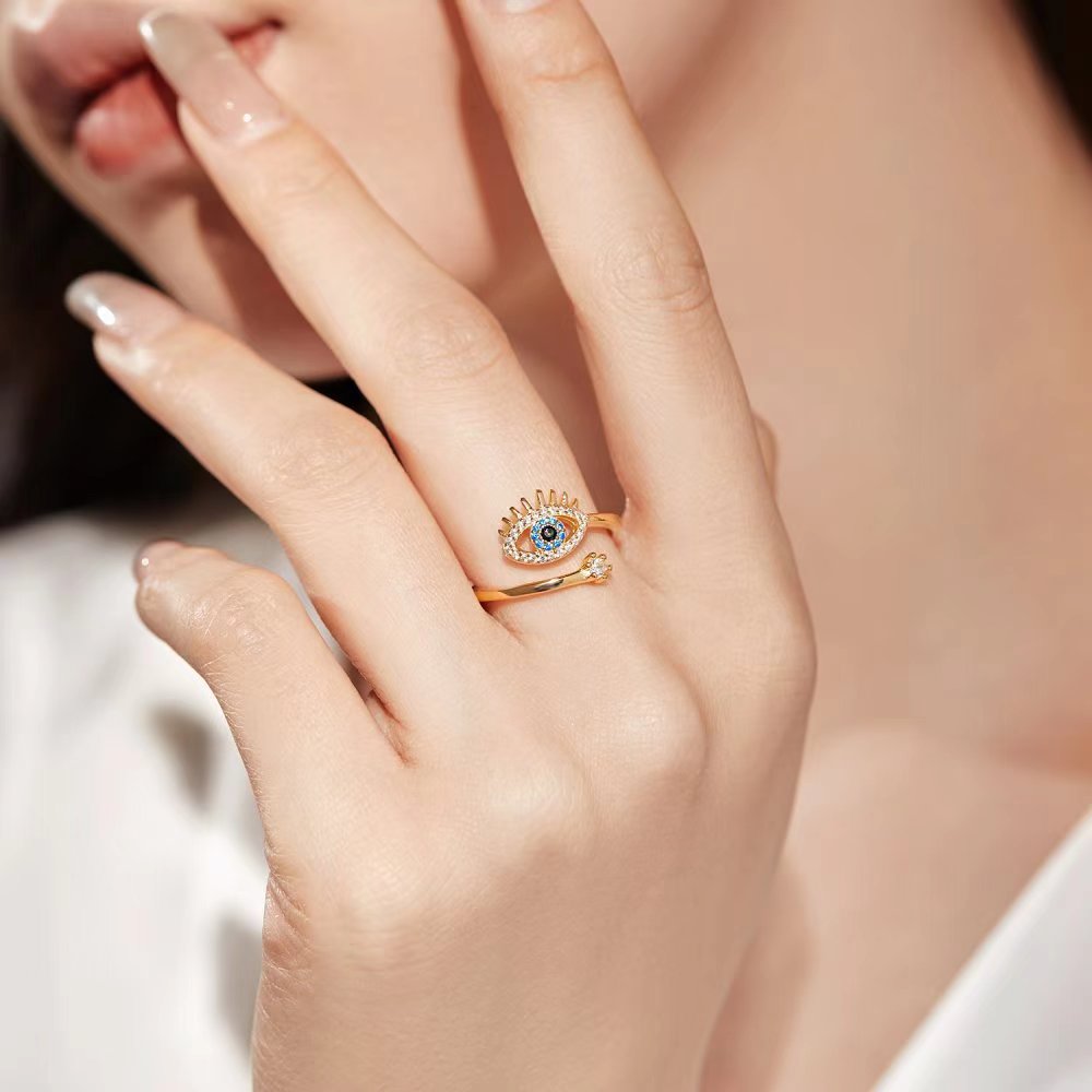 Devil's eye ring